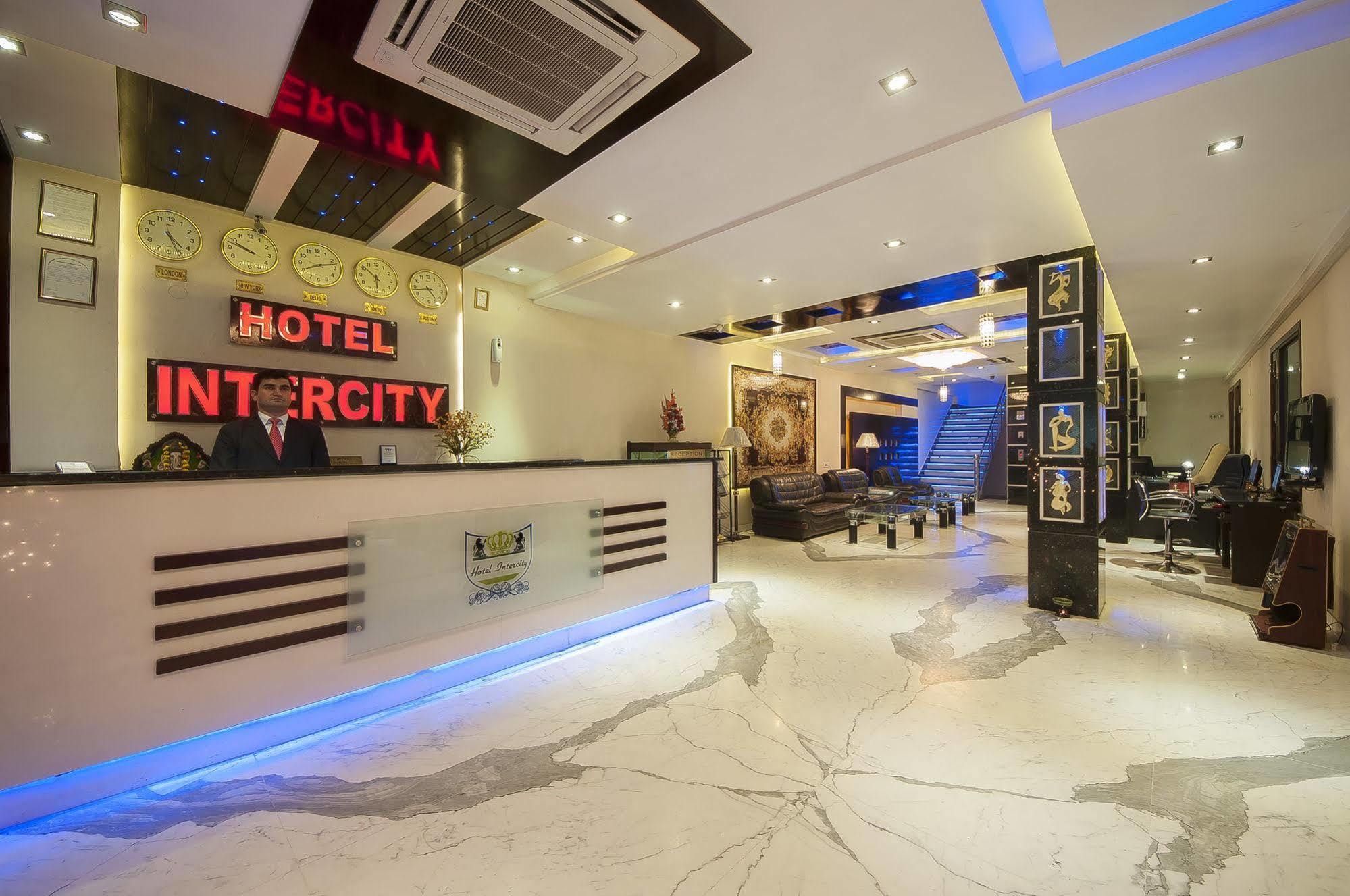 Dewdrop Intercity Hotel New Delhi Exterior photo